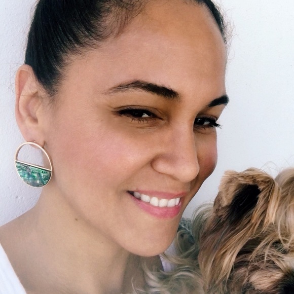 CIRCLE ACRYLIC HOOP EARRINGS - Picture 2 of 4